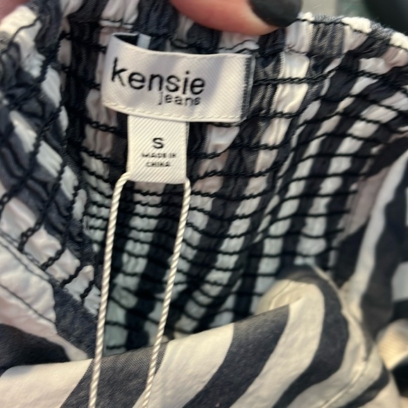 Kensie Navy Stripe Crop Tank NWT Sz S - Picture 4 of 7